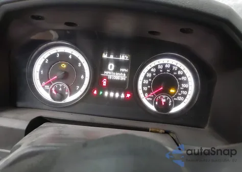 2015 Ram 1500 Tradesman z USA, uszkodzony, nr VIN 1C6RR7FT6FS737408